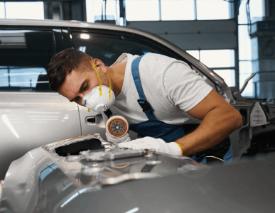 mechanic polish surface of auto prepare for repai 2024 10 21 05 01 38 utc 1